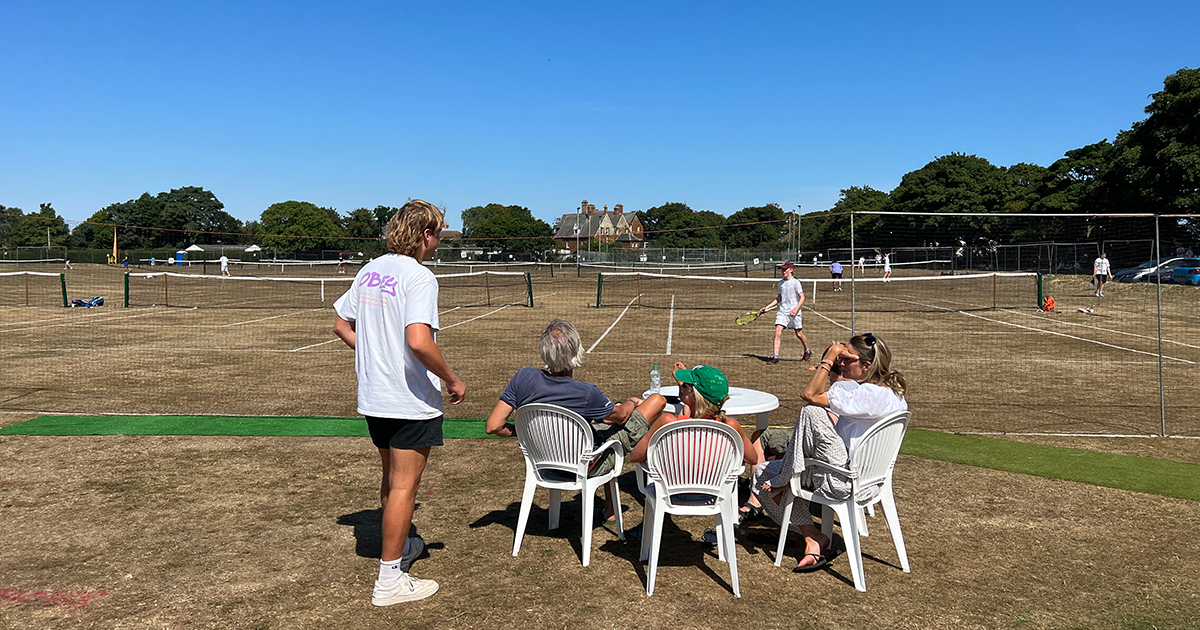 WEB watching tennis WEB watching tennis